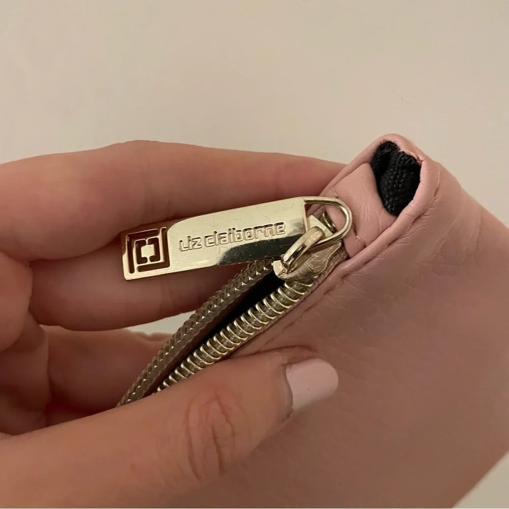 Liz Claiborne‎ pink and black clutch with gold detail and zipper delicate